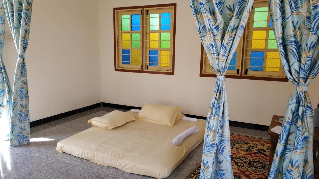 Lotus Garden Guest House Auroville Exterior photo
